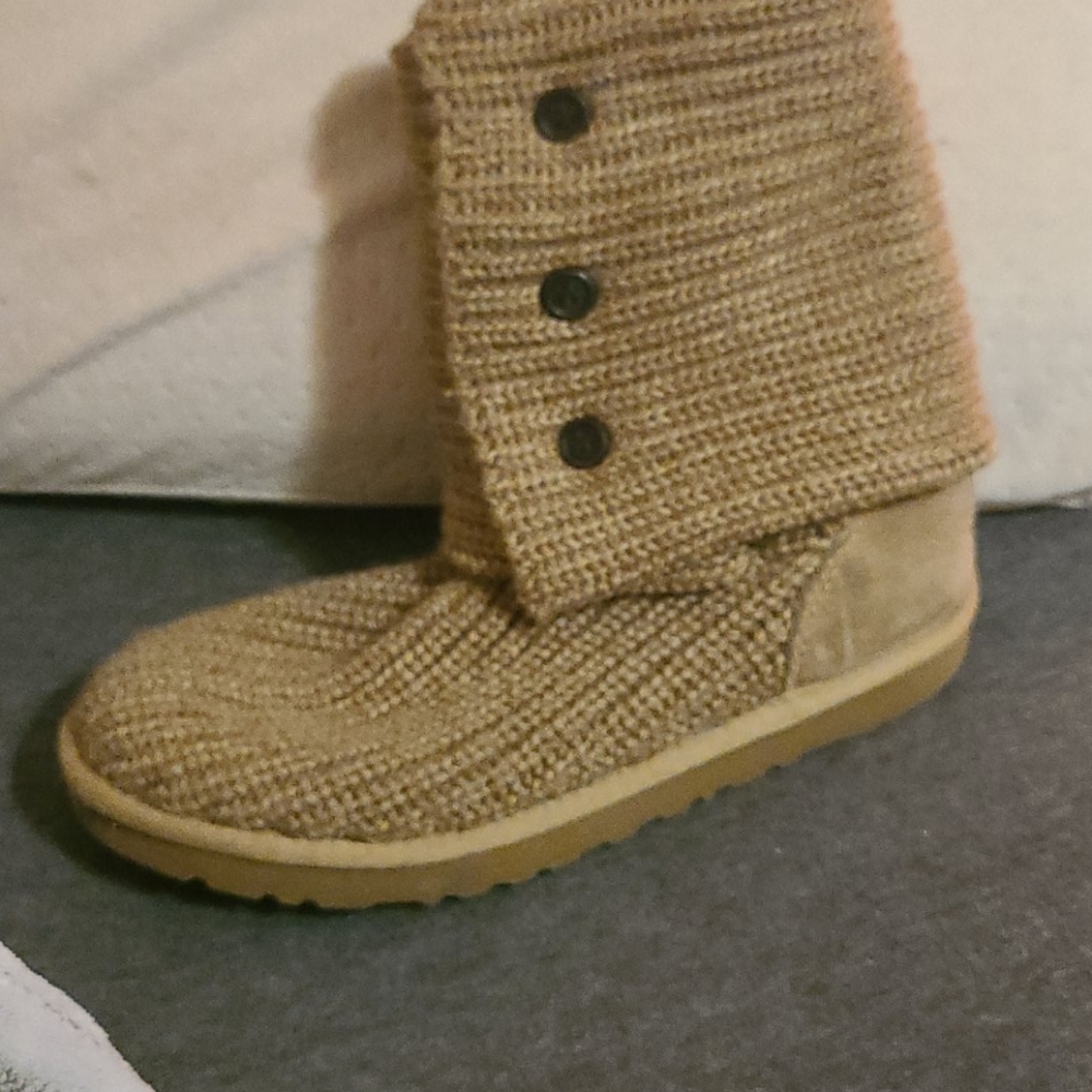 Women's UGG BOOTS Classic Cardy size 6.5